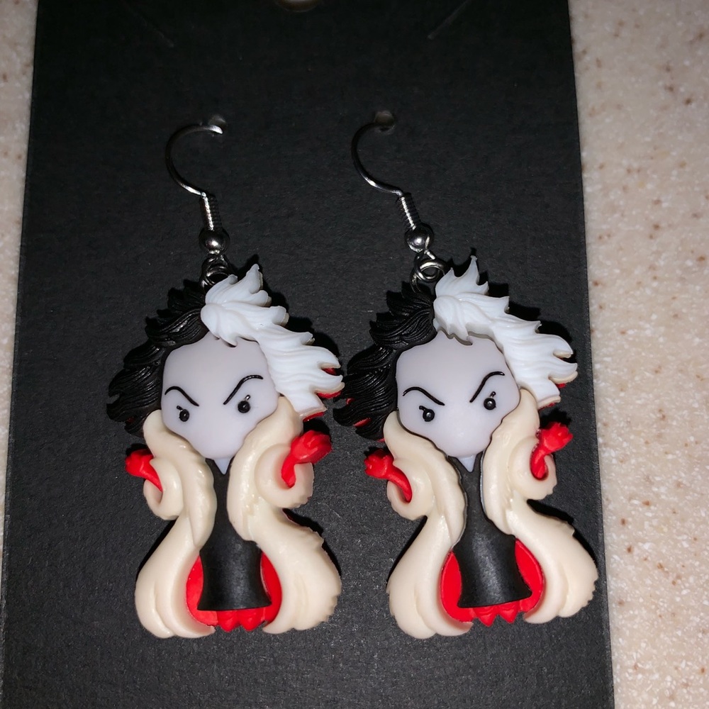 New Disney Villain Cruella DeVil Earrings